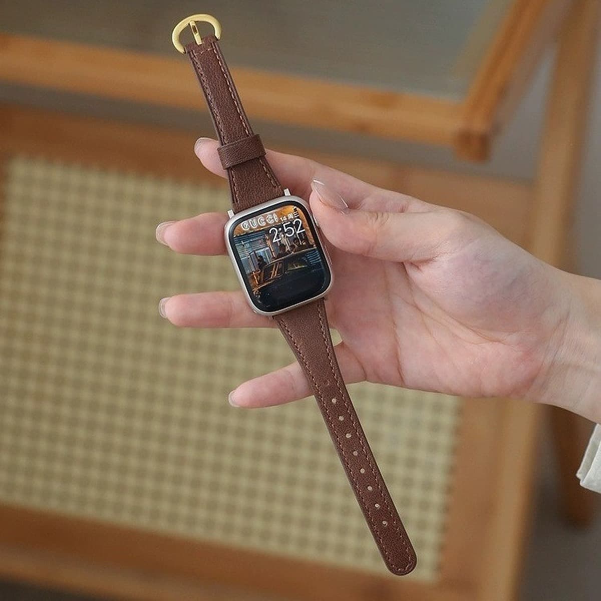 Подходит для applewatch87654 поколения воловьей кожи тонкий ремешок Подкова пряжка с маленькой талией ремешок Apple Watch S8