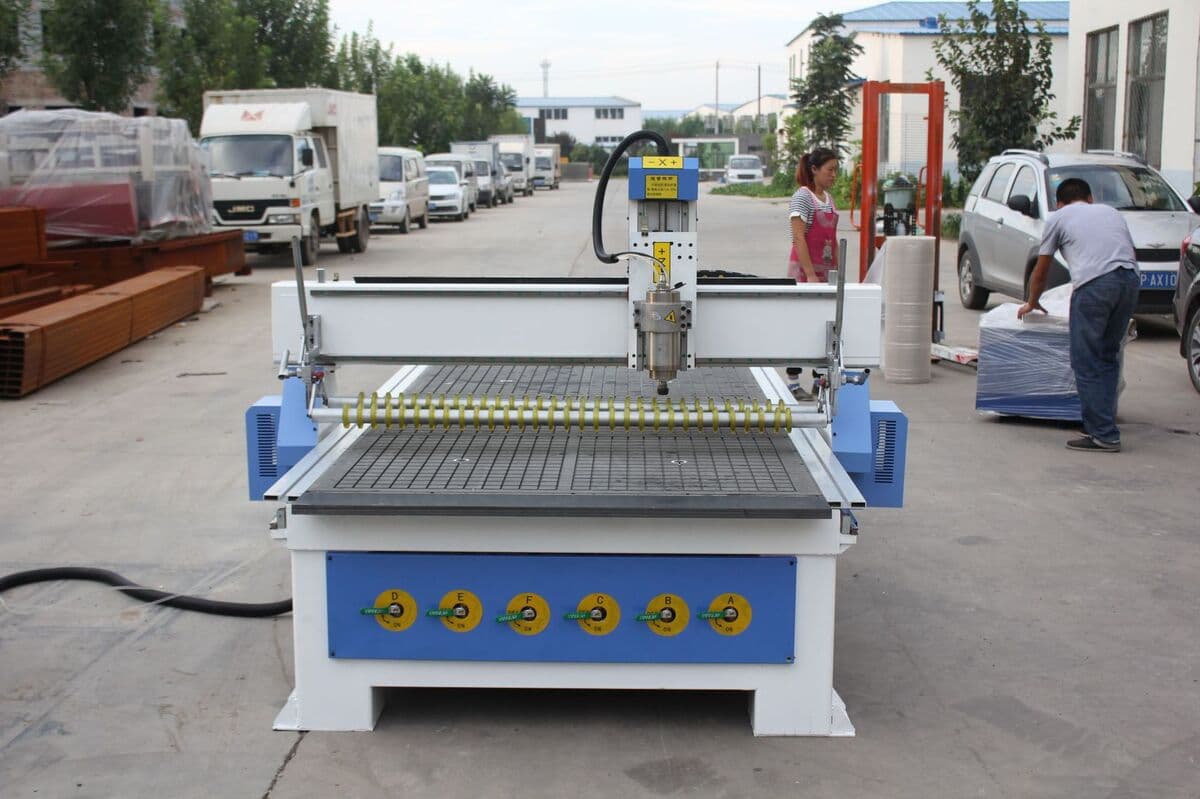 Cnc ЧПУ гравировальный станок pppppppпластина гравировальный станок акриловая мебель рельефная резка для гробов