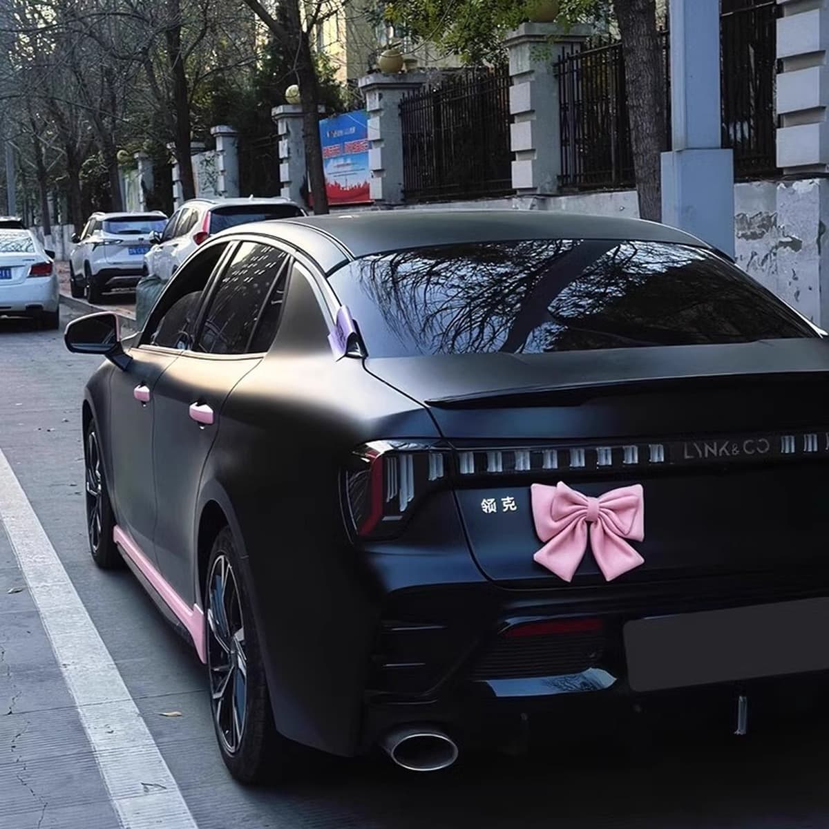 Автомобильный хвост декоративный лук