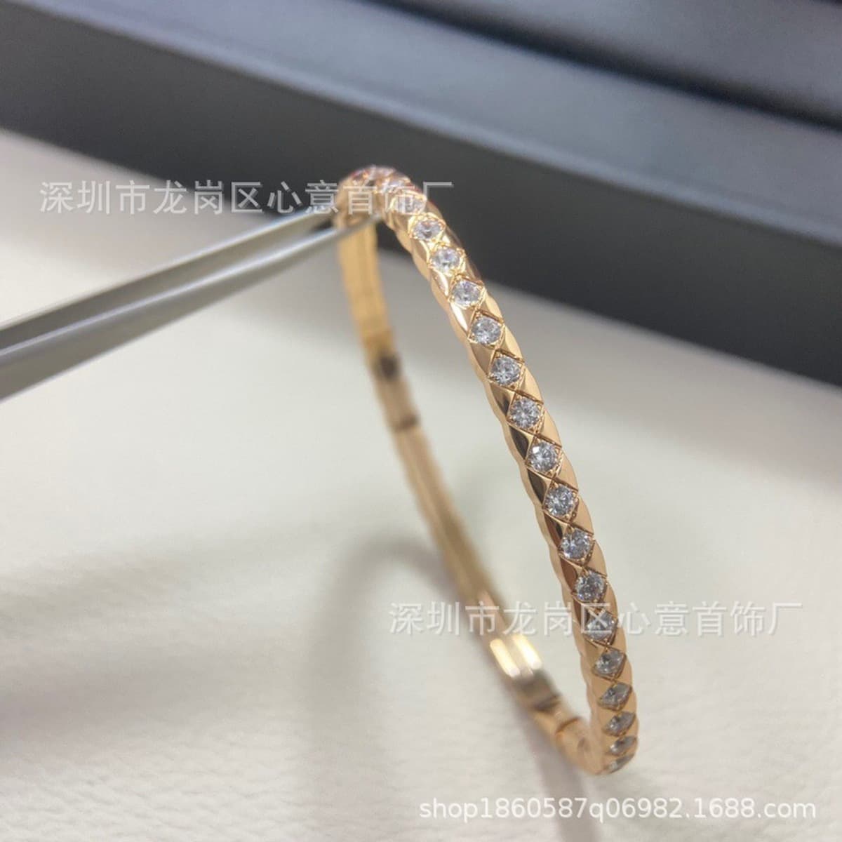 Seiko High Edition маленький ароматный бриллиант браслет 18k розовое золото с бриллиантами широкая пара в клетку coco...