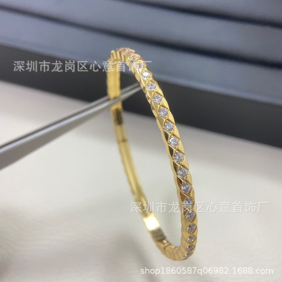 Seiko High Edition маленький ароматный бриллиант браслет 18k розовое золото с бриллиантами широкая пара в клетку coco...